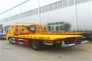 西二旗附近拖车救援搭电